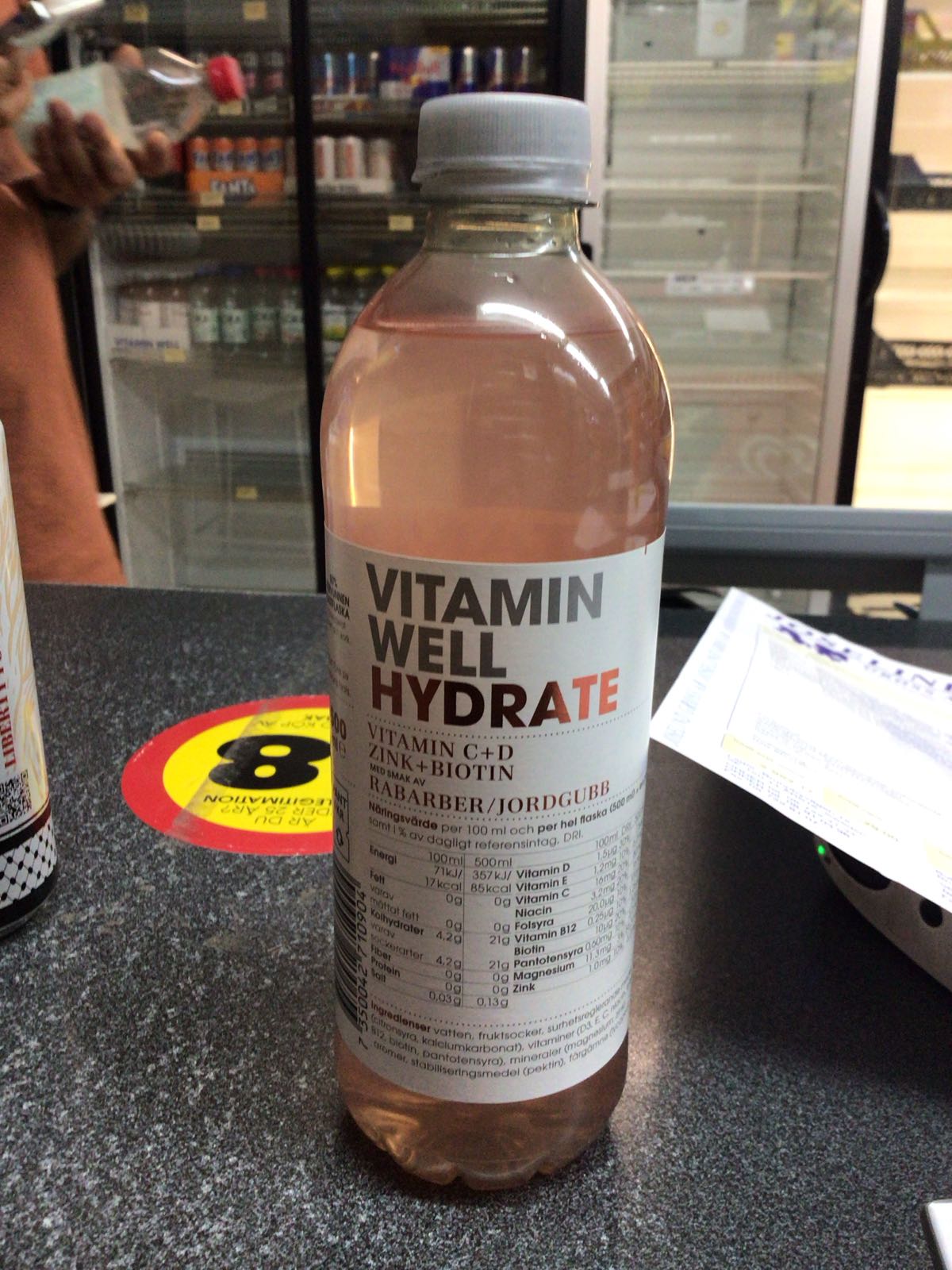 Vitamin Well Hydrate Rabarbber/Jordgubb 500ml