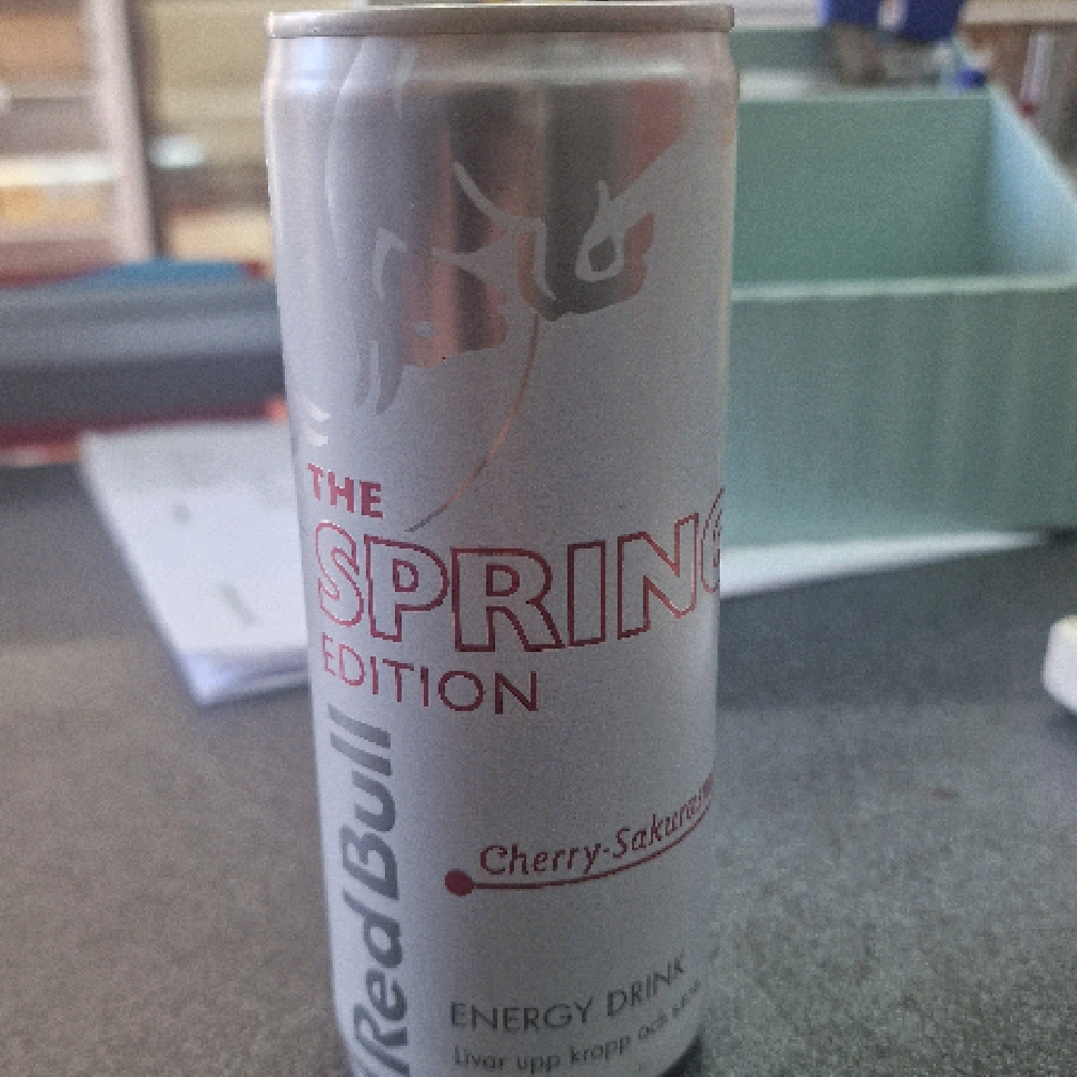 Red Bull Cherry Sakurasmak 250ml