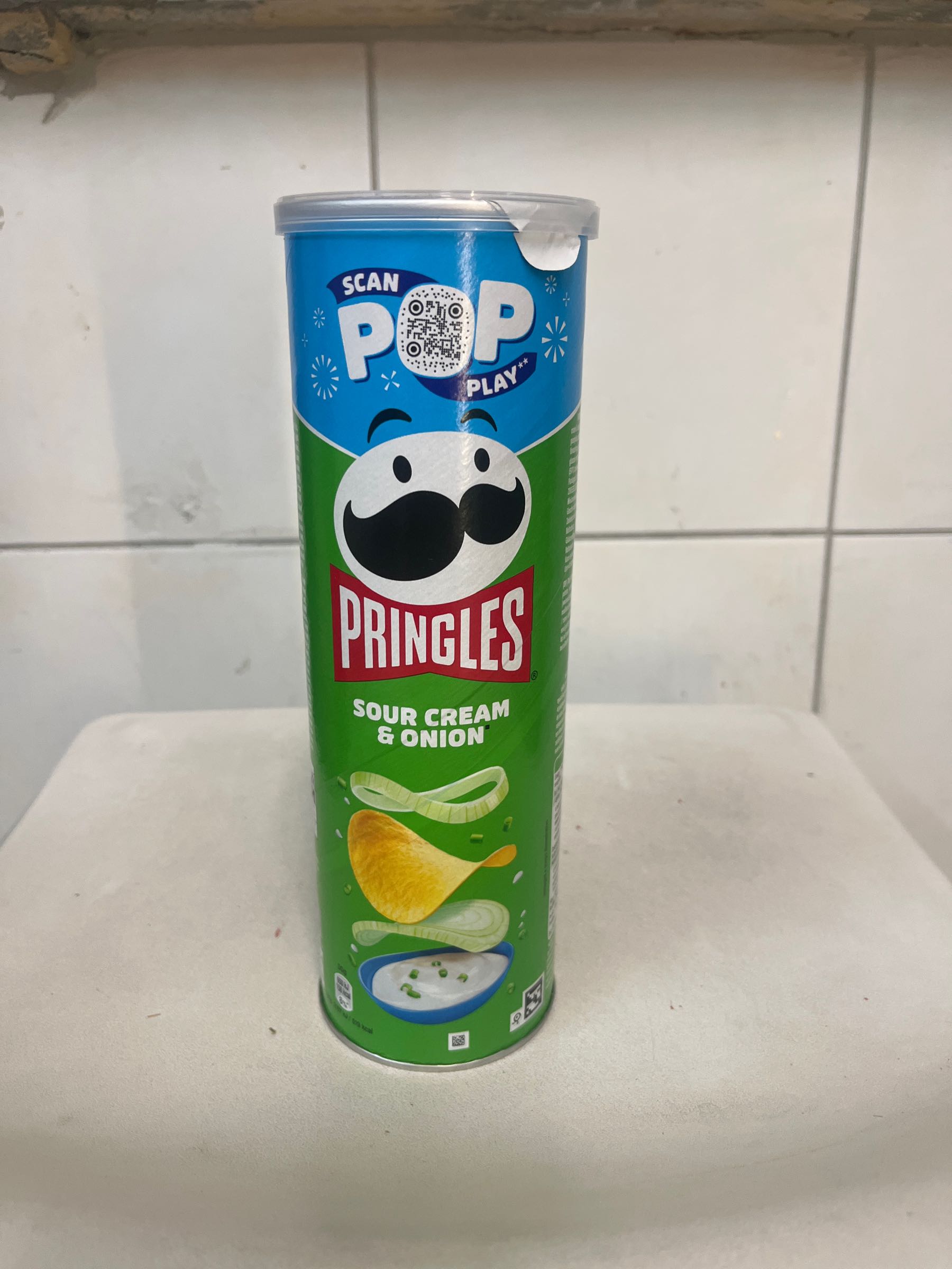Pringles sour cream and onion