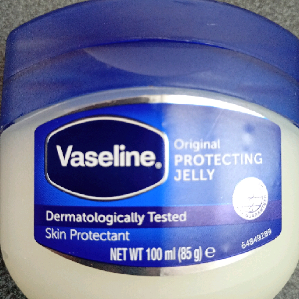 Vaseline Petroleum jelly