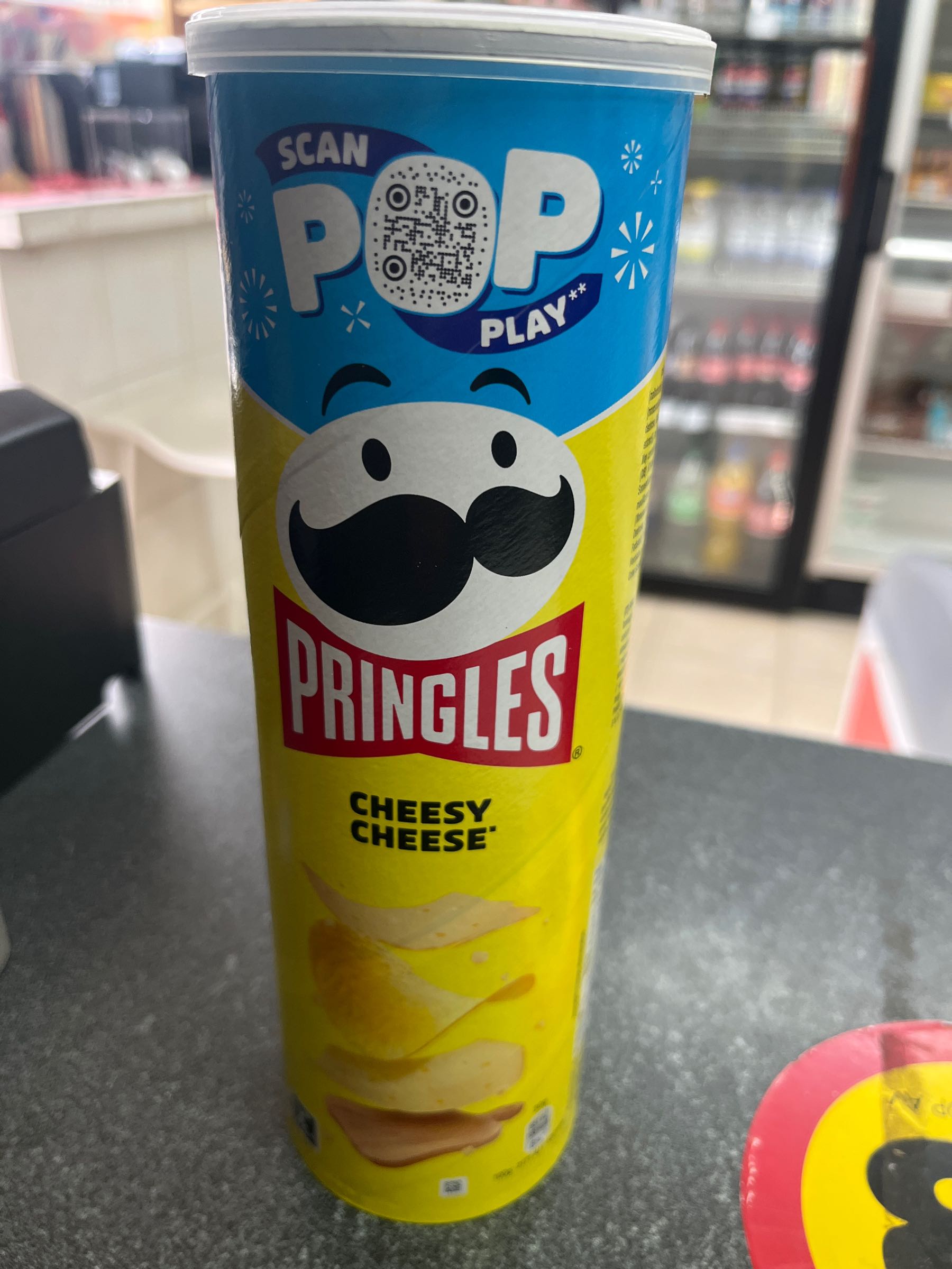 Pringles Cheesy Cheese