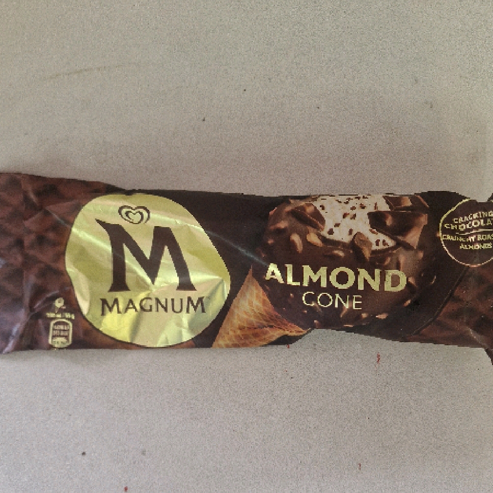 Magnum Almond