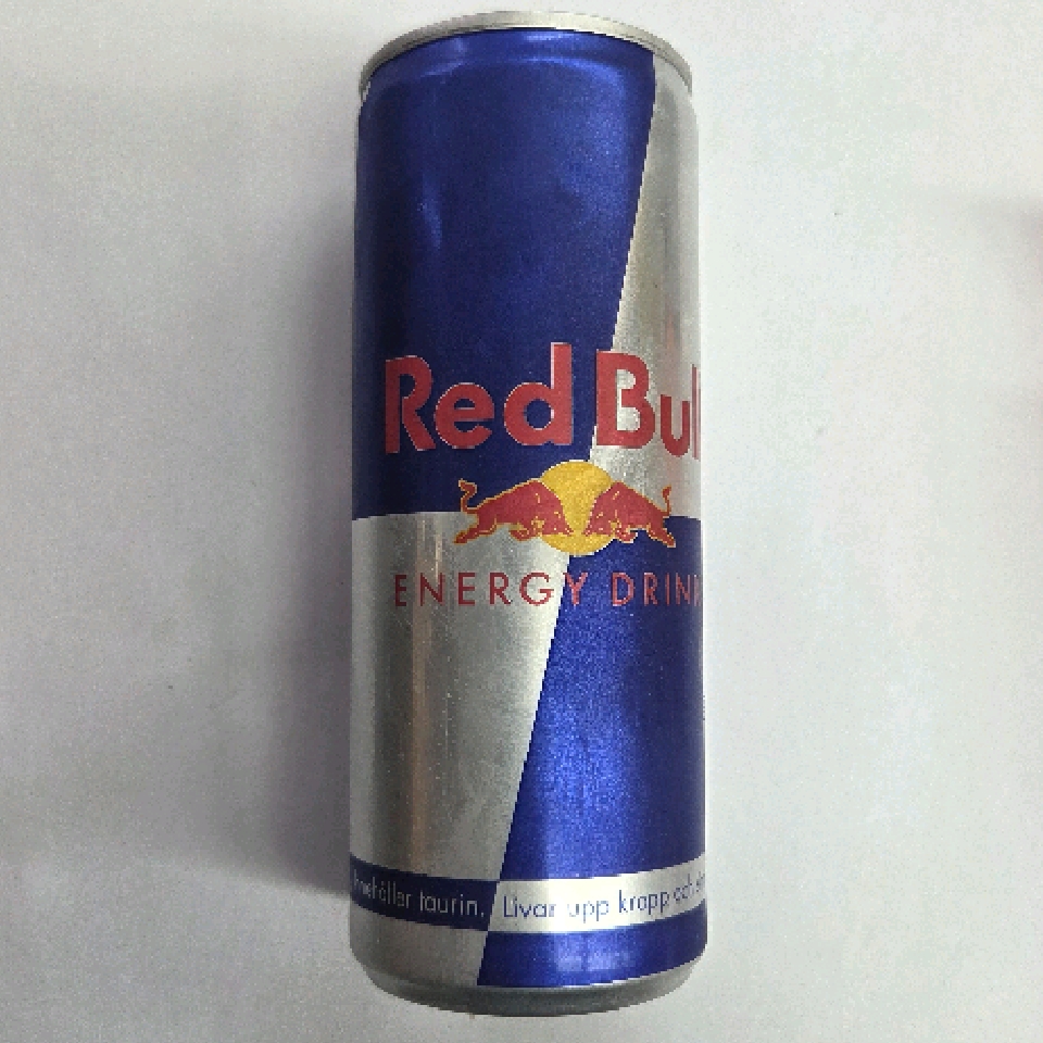 Red Bull energy drink 250 ml